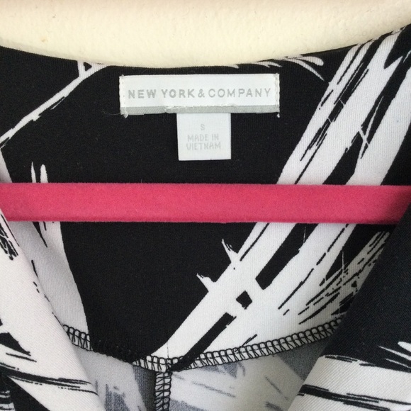 New York & Co Dress Black and White Print Short Sleeve Size Small - Picture 5 of 5